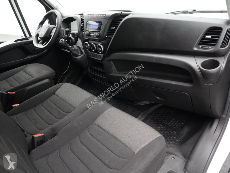 Véhicule utilitaire Iveco 35S14