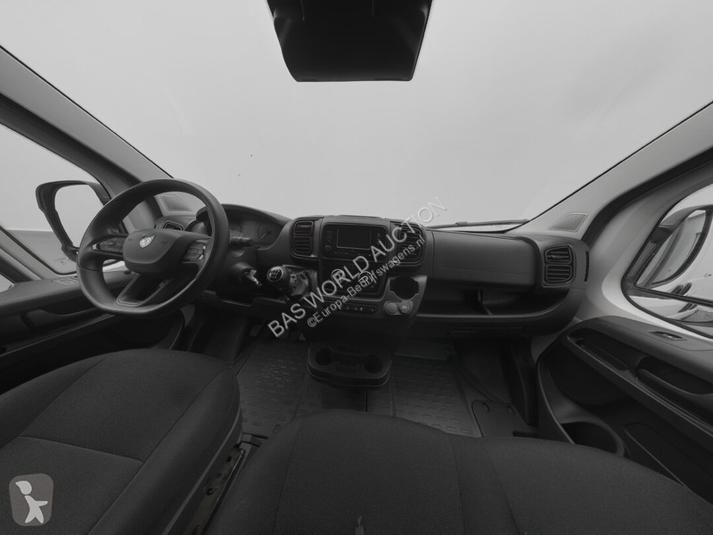 Véhicule utilitaire Peugeot 120pk
