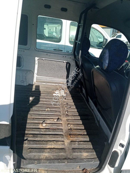 Véhicule utilitaire Peugeot PARTNER