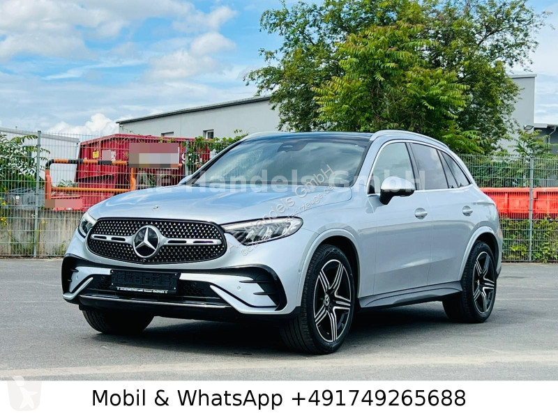 Veículo utilitário Mercedes 300 d AMG...