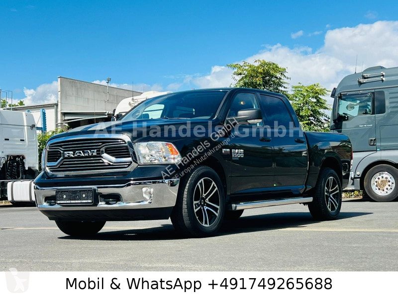 Комерційні автомобілі Dodge RAM 1500 Classic...