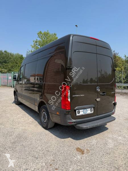 Bedrijfswagen Mercedes