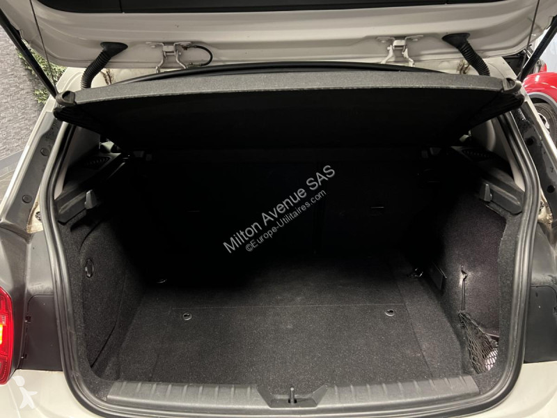 Véhicule utilitaire BMW 118i F20 Sport