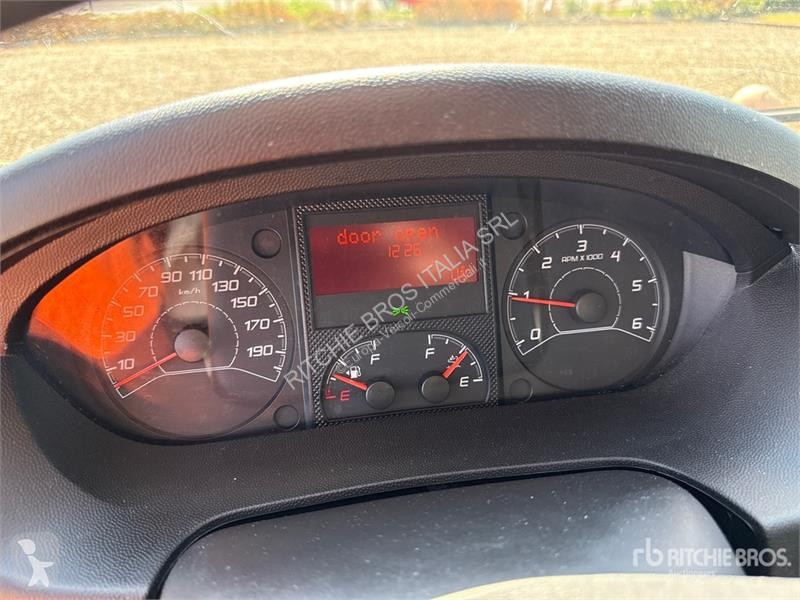 Véhicule utilitaire Opel 2.2