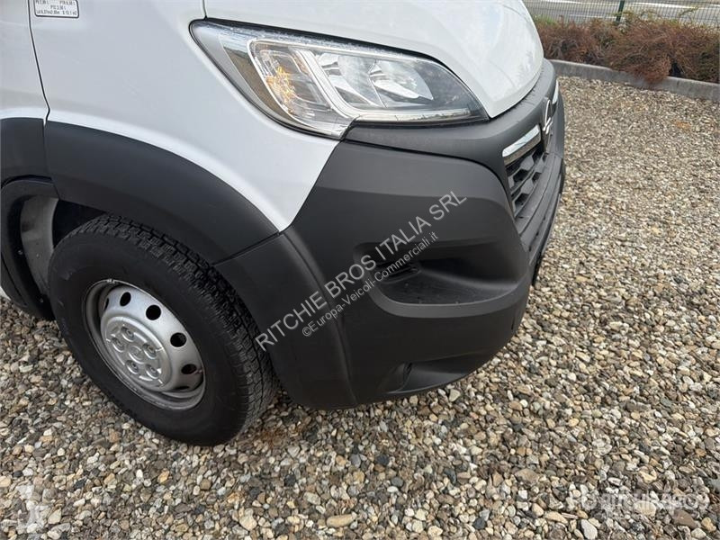 Véhicule utilitaire Opel 2.2