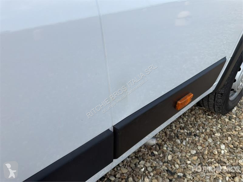 Véhicule utilitaire Opel 2.2