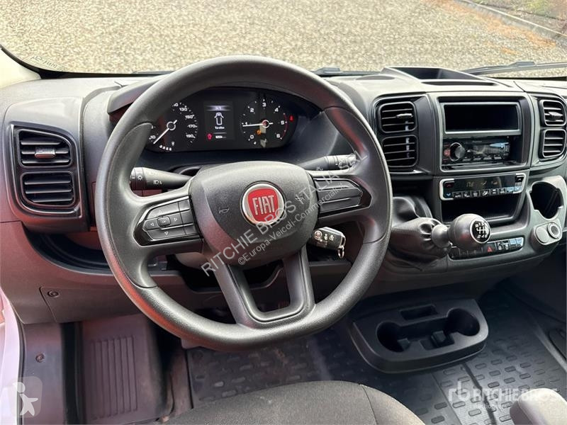 Комерційні автомобілі Fiat 2.2 Mjet