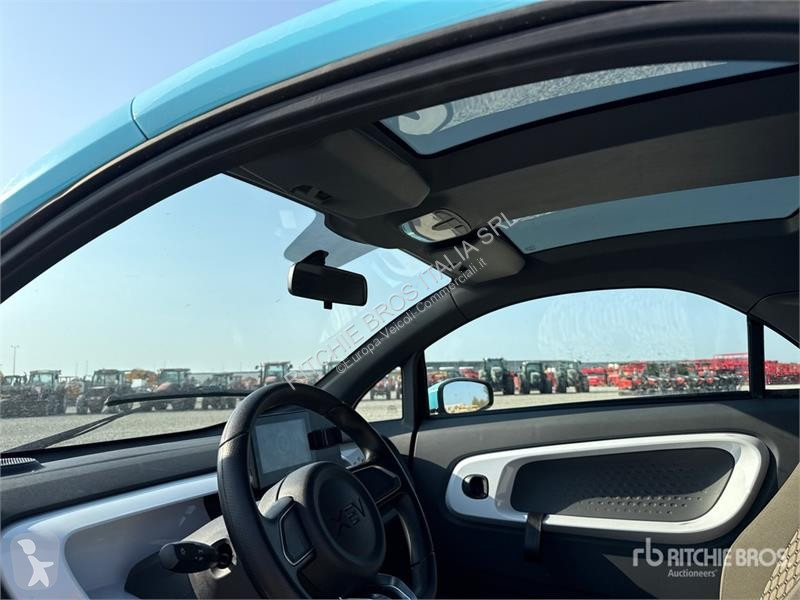 Лекотоварен автомобил  XEV Yoyo
