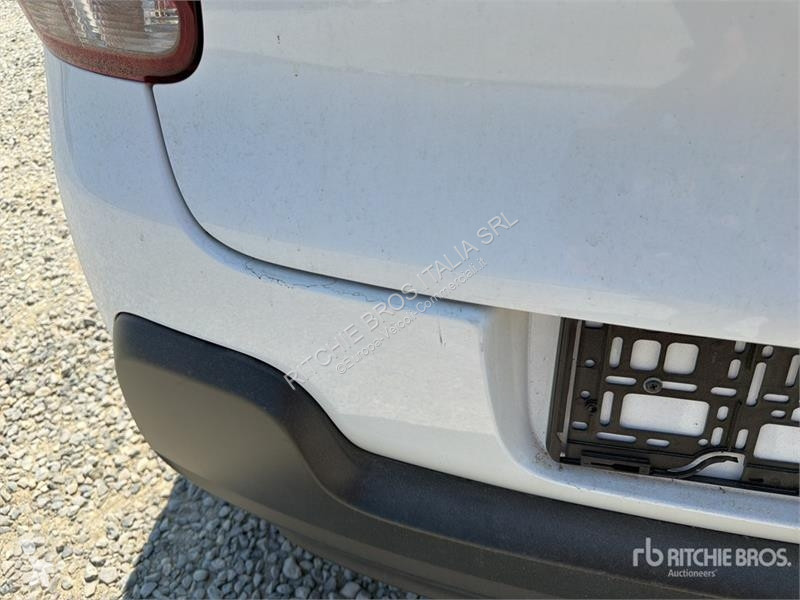 Комерційні автомобілі Citroën C3