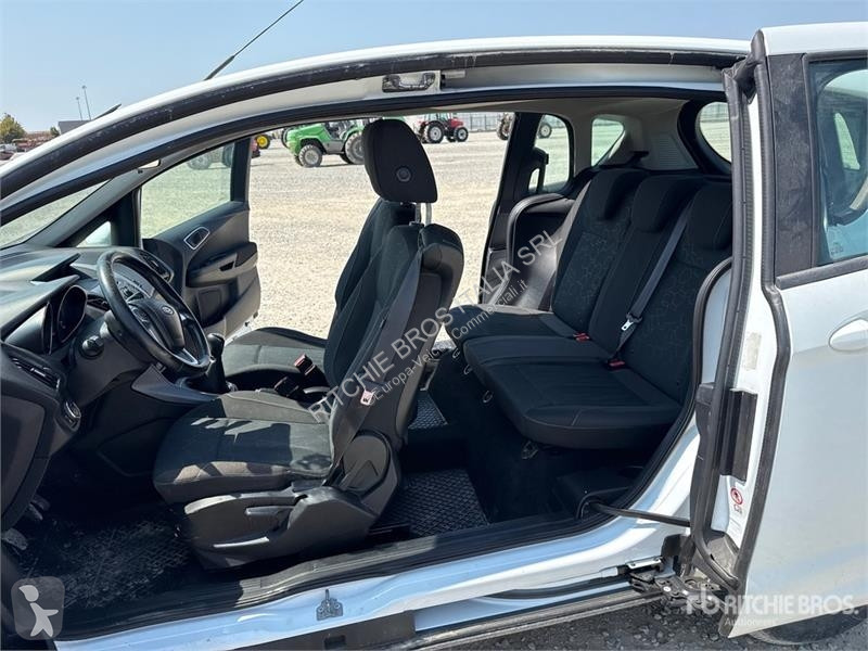 Véhicule utilitaire Ford