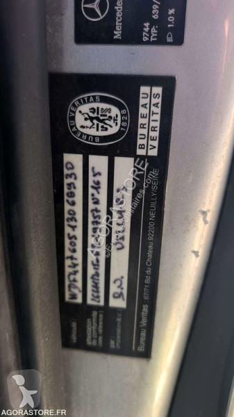Véhicule utilitaire Mercedes VITO