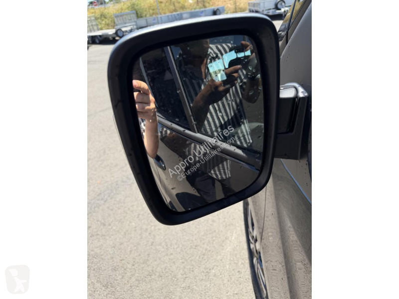 Véhicule utilitaire Renault TRAFIC L1H1 EXTRA...