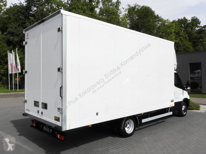 Лекотоварен автомобил Iveco 35C16 DAILY