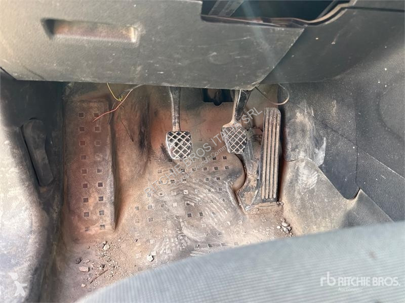Комерційні автомобілі Volkswagen Cargo Van