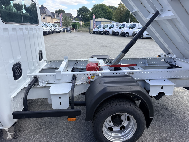 Лекотоварен автомобил Renault MASTER III BENNE...