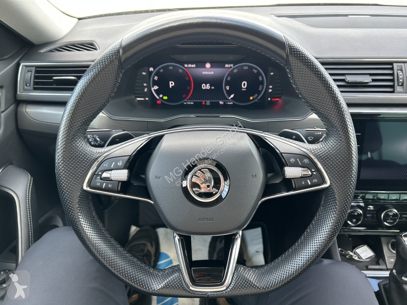 Комерційні автомобілі Skoda Superb 4x4...