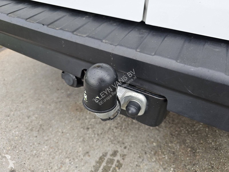 Лекотоварен автомобил Renault 2.0 DCI ac dc...