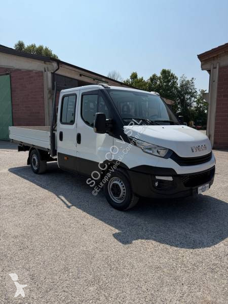 Лекотоварен автомобил Iveco 35S12
