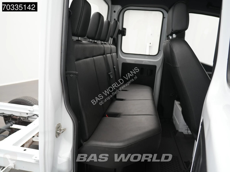 Комерційні автомобілі Mercedes 311 CDI Chassis...