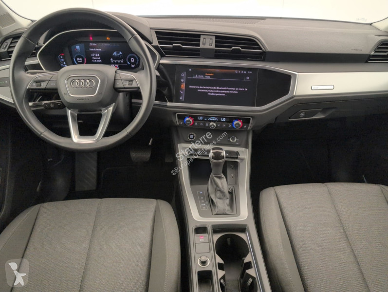 Véhicule utilitaire Audi Q3
