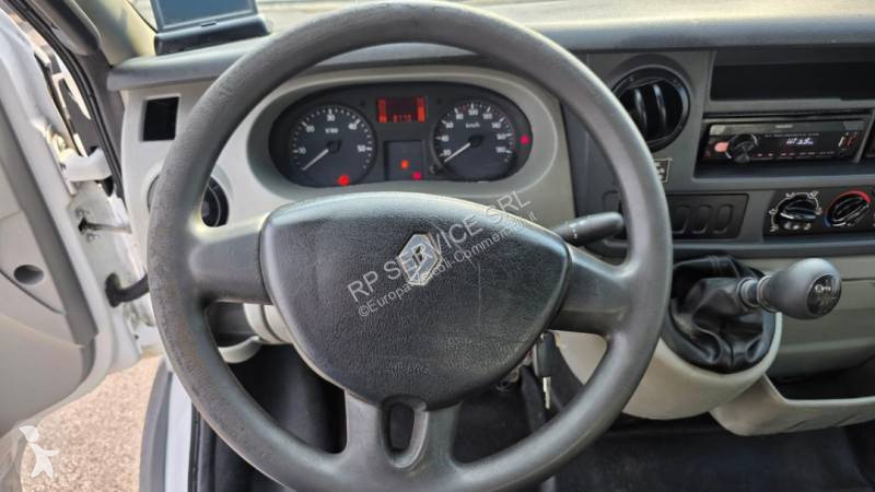 Renault 130 3.0 DCI van