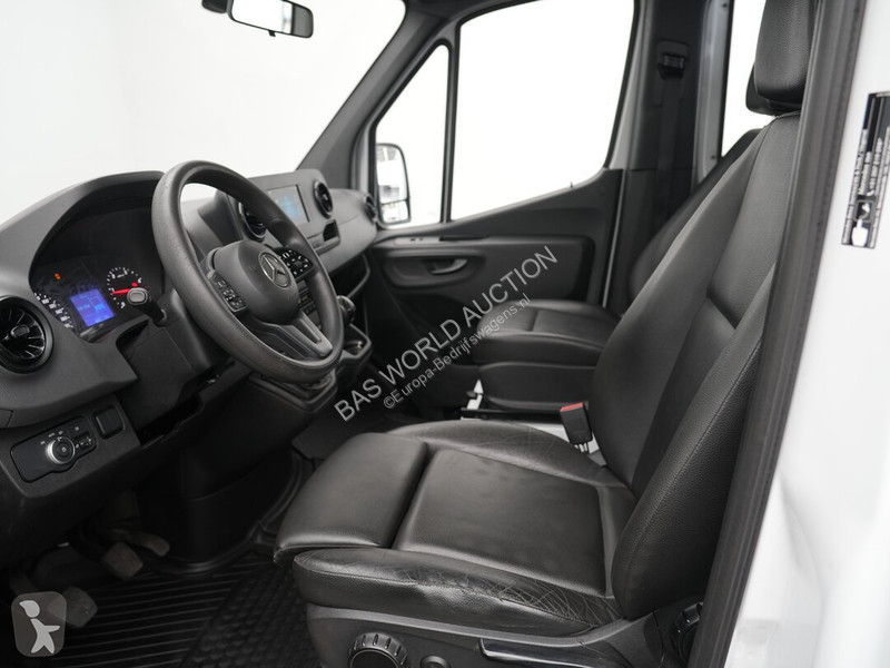 Лекотоварен автомобил Mercedes 311 CDI