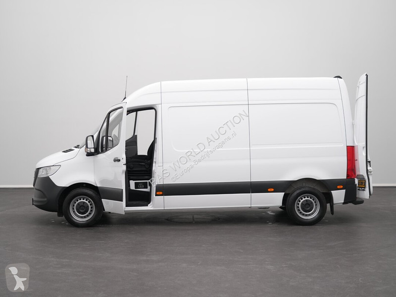 Лекотоварен автомобил Mercedes 315 CDI