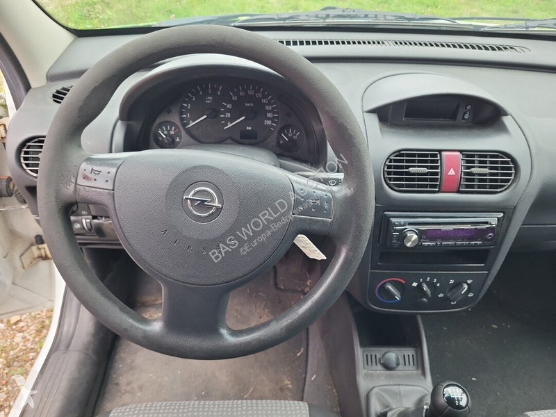 Лекотоварен автомобил Opel 75pk