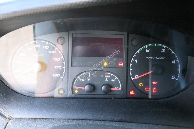 Коммерческий автомобиль Iveco Daily 35 S11 C30C...