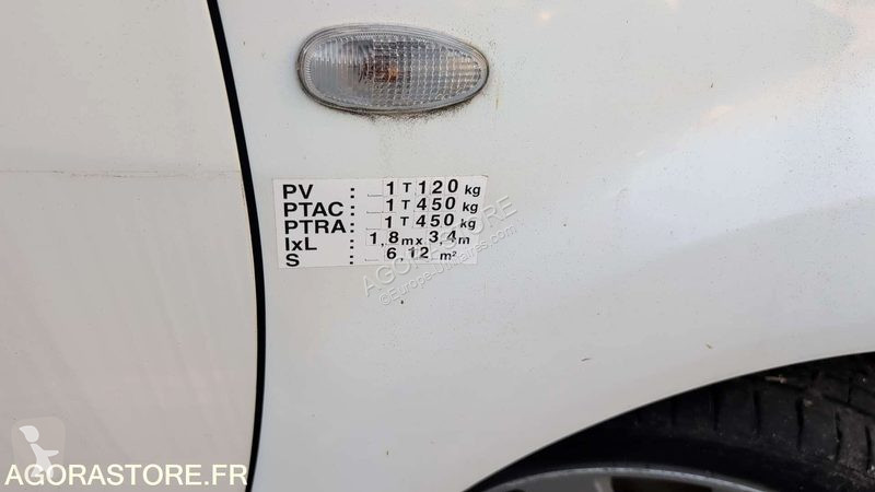 Лекотоварен автомобил Peugeot ION