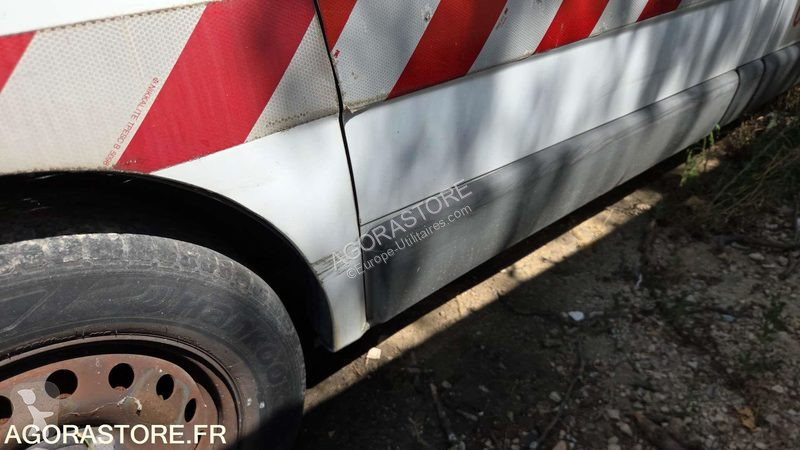 Лекотоварен автомобил Renault TRAFIC