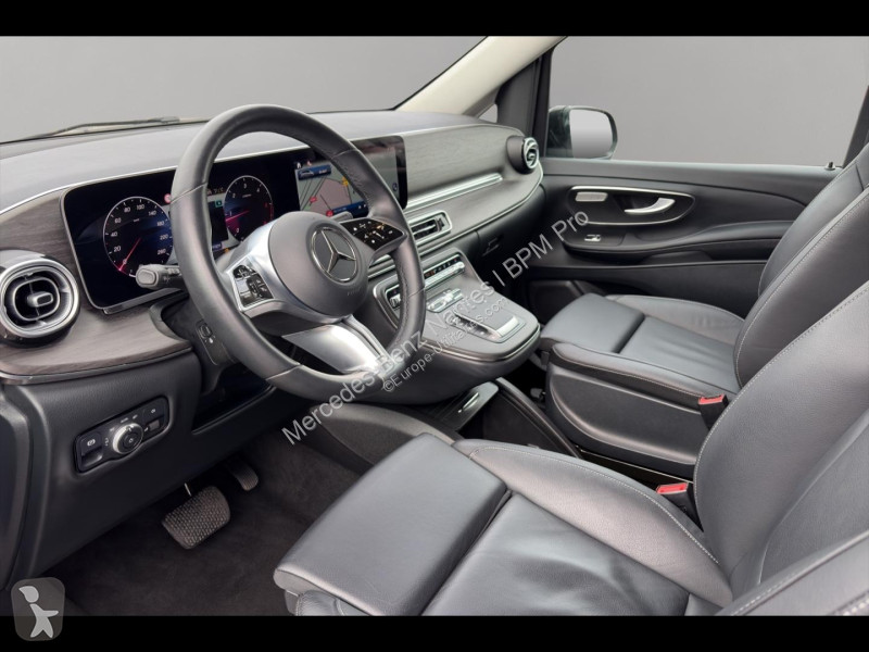 Лекотоварен автомобил Mercedes 300 d Long...