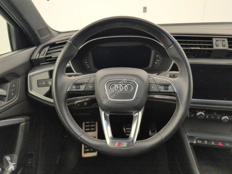 Véhicule utilitaire Audi Q3