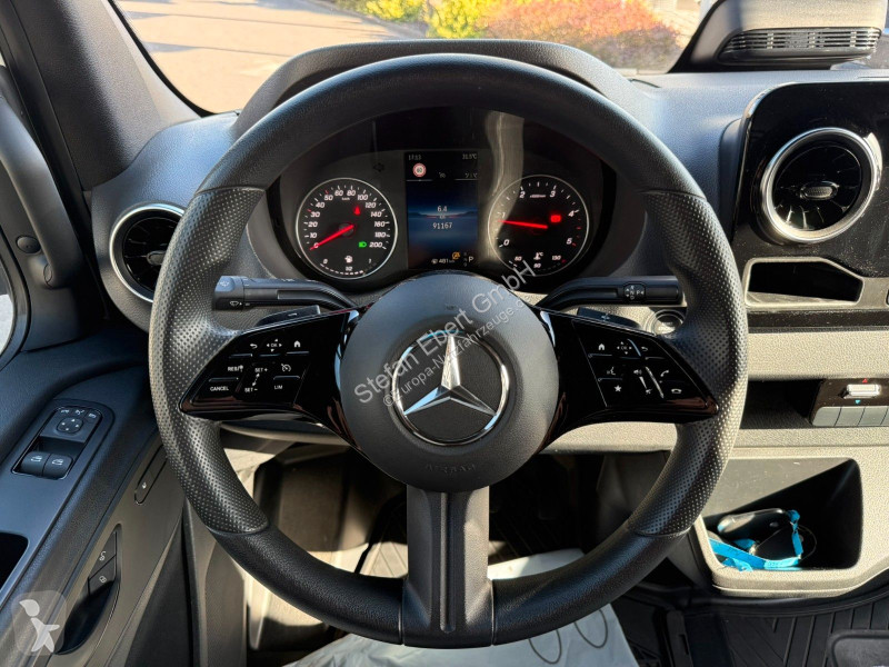 Коммерческий автомобиль Mercedes 317 CDI 9G...