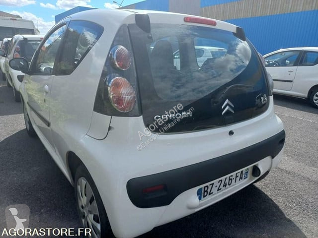 Коммерческий автомобиль