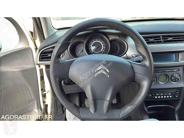 Коммерческий автомобиль