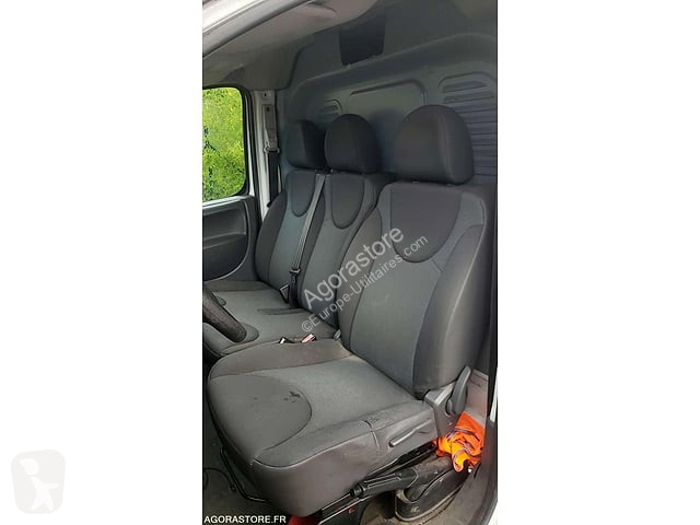 Коммерческий автомобиль