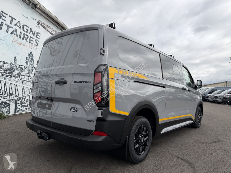 Коммерческий автомобиль Ford TRANSIT CUSTOM FG...