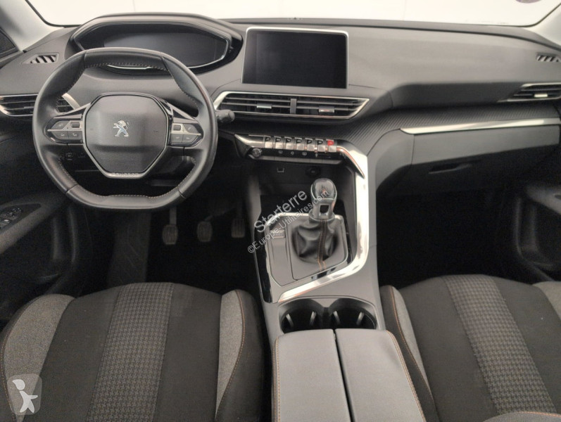 Véhicule utilitaire Peugeot
