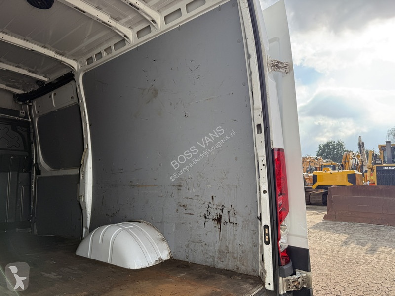Furgoneta Iveco 35C18 3.0 Automaat L2H2...