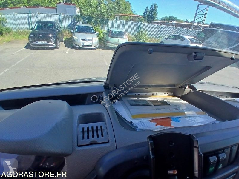 Veículo utilitário Renault MASTER RT