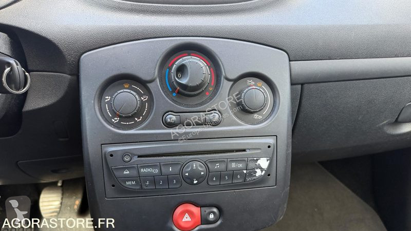 Veículo utilitário Renault CLIO