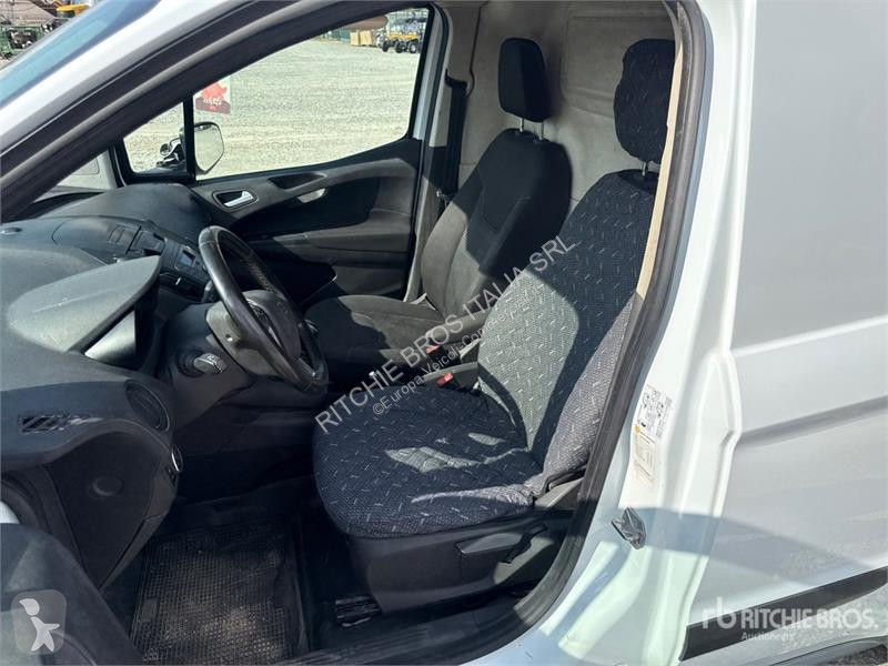 Veículo utilitário Ford Courier Cargo Van