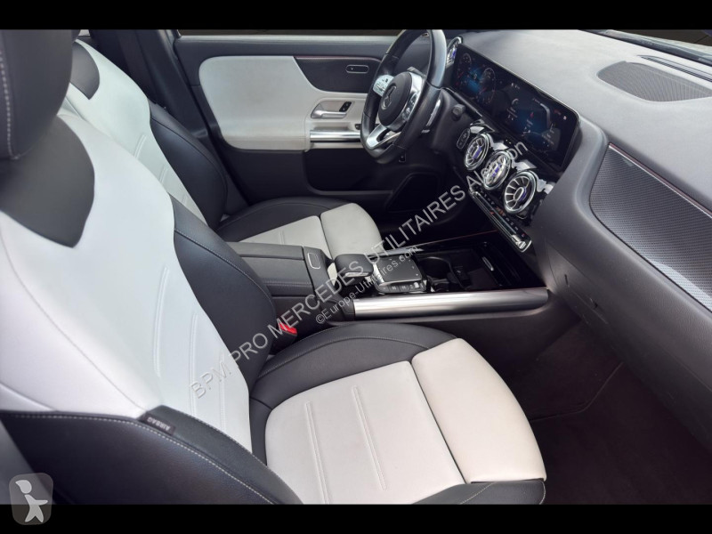 Veículo utilitário Mercedes GLA 200 d 150ch AMG...