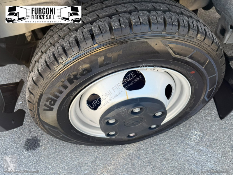 Véhicule utilitaire Maxus 9 2.0CRDI 150CV AWD...