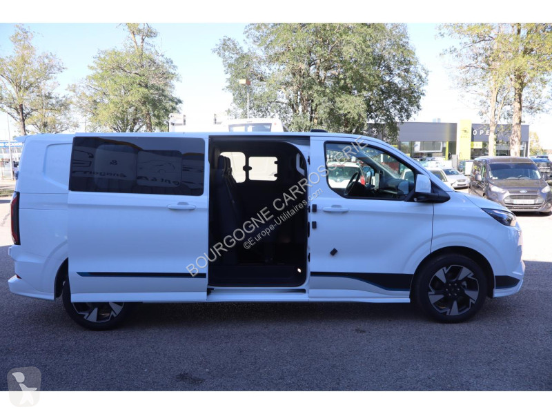 Véhicule utilitaire Ford