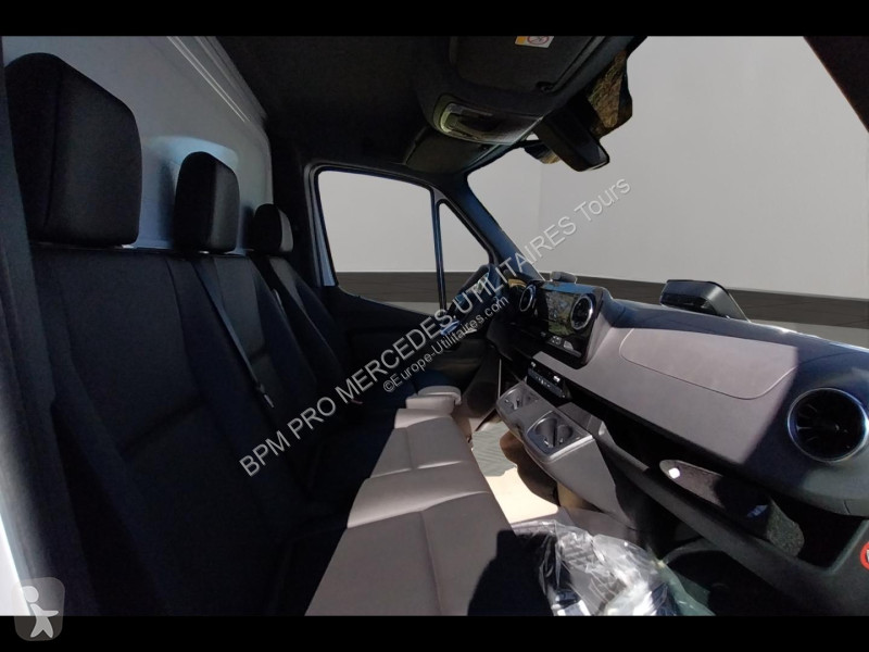 Véhicule utilitaire Mercedes CCb 519 Pro 37...