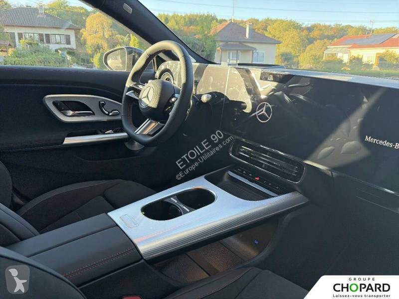 Véhicule utilitaire Mercedes CLA Shooting Brake...