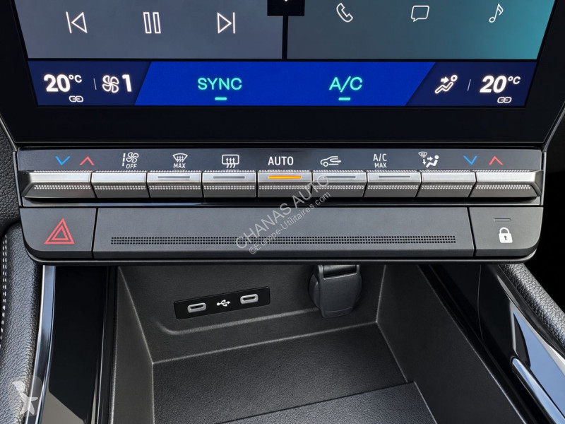 Furgoneta Renault 1.2 E-Tech full hybrid 200...