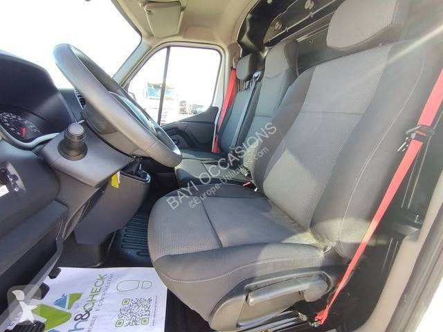Véhicule utilitaire Renault L3H2 DCI 135